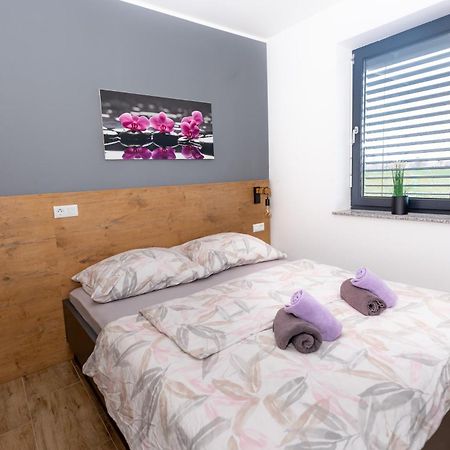 Apartments Sunrise Бановці Екстер'єр фото