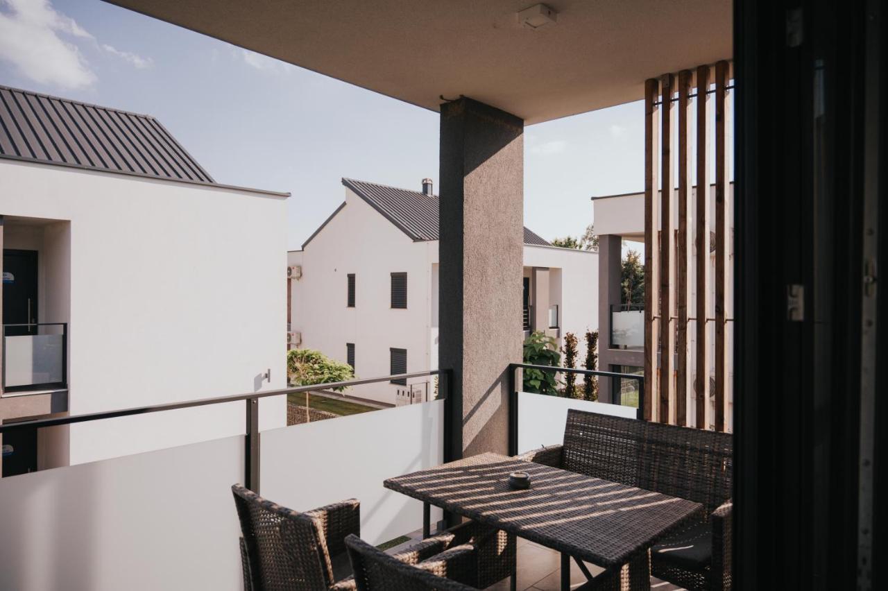 Apartments Sunrise Бановці Екстер'єр фото
