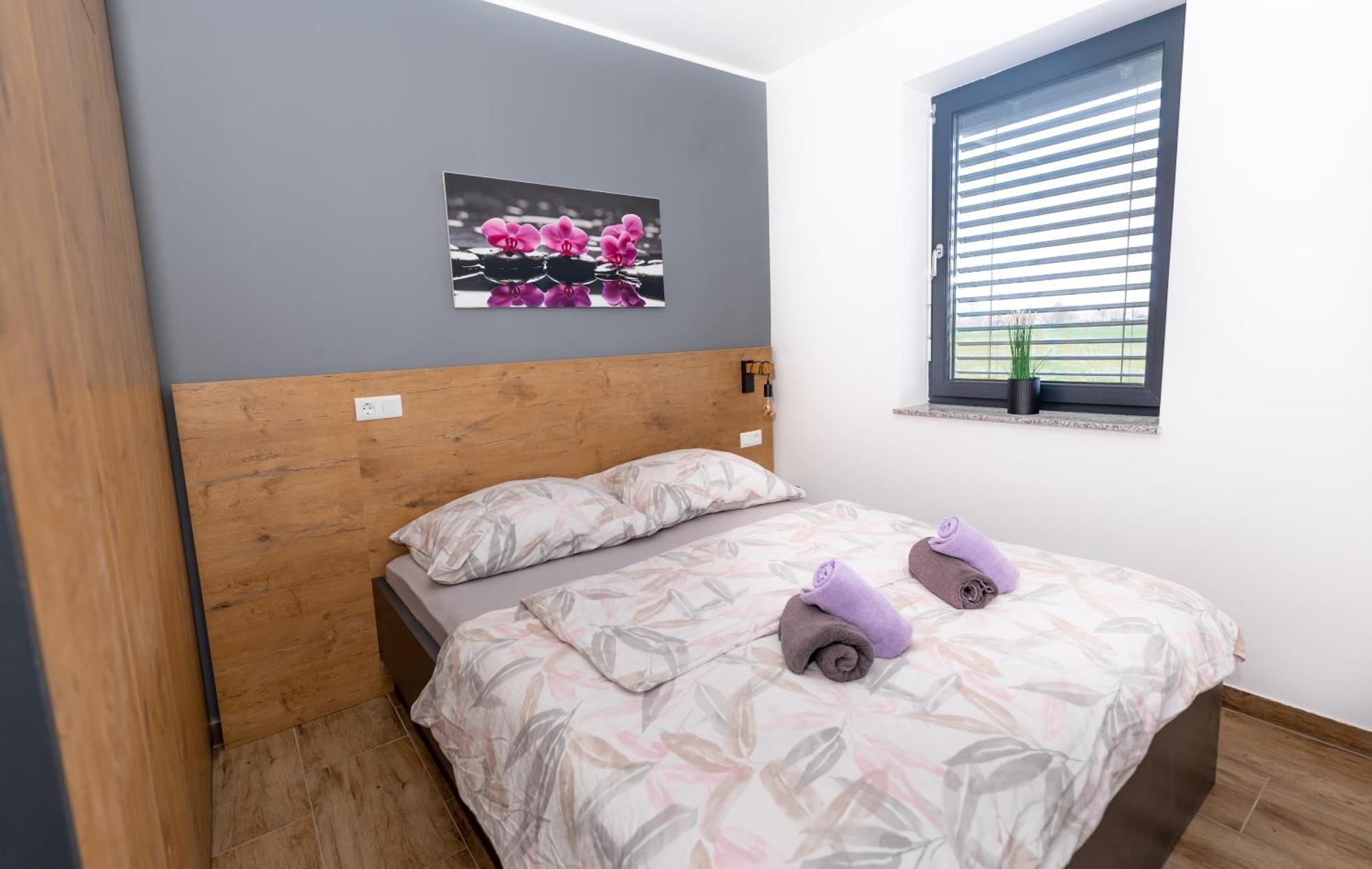 Apartments Sunrise Бановці Екстер'єр фото